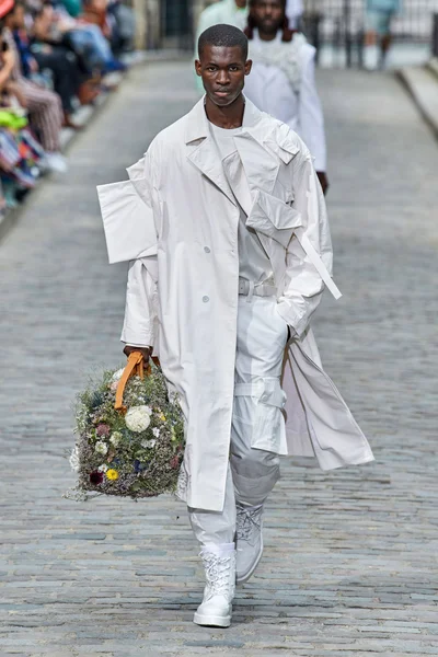 Look 54